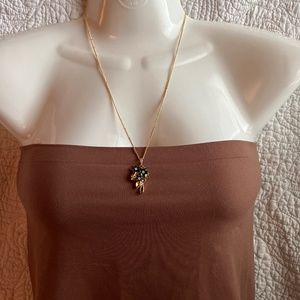 VINTAGE (1990) AVON PRETTY BLOSSOM PENDANT